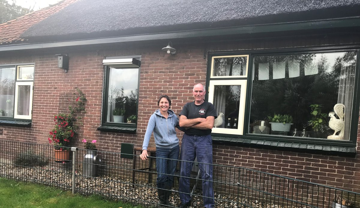 In het project #BiodiversPerspectief (@ClusiusCollege) inspireren we boeren in de dop over de kansen &amp; uitdagingen van natuurinclusieve landbouw. Zij kunnen langs bij bedrijven om van te leren, zoals Melkveebedrijf Van Leeuwen.

Maak kennis met Jos en Els: clusius.nl/samenwerkingen…