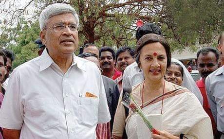 cpim_begusarai's tweet photo. हैदराबाद में रविवार को  जांच के दौरान CPIM पोलिट ब्यूरो सदस्य कॉमरेड प्रकाश करात और वृंदा करात का कोविड-19 टेस्ट पॉजिटिव आया है।  डॉ० की सलाह पर उन्हें नियमित निगरानी के लिए अस्पताल में भर्ती किया गया है। दोनों बिल्कुल ठीक हैं ।
 जल्दी स्वस्थ होने की कामना । https://t.co/9Yv5eK7JL6