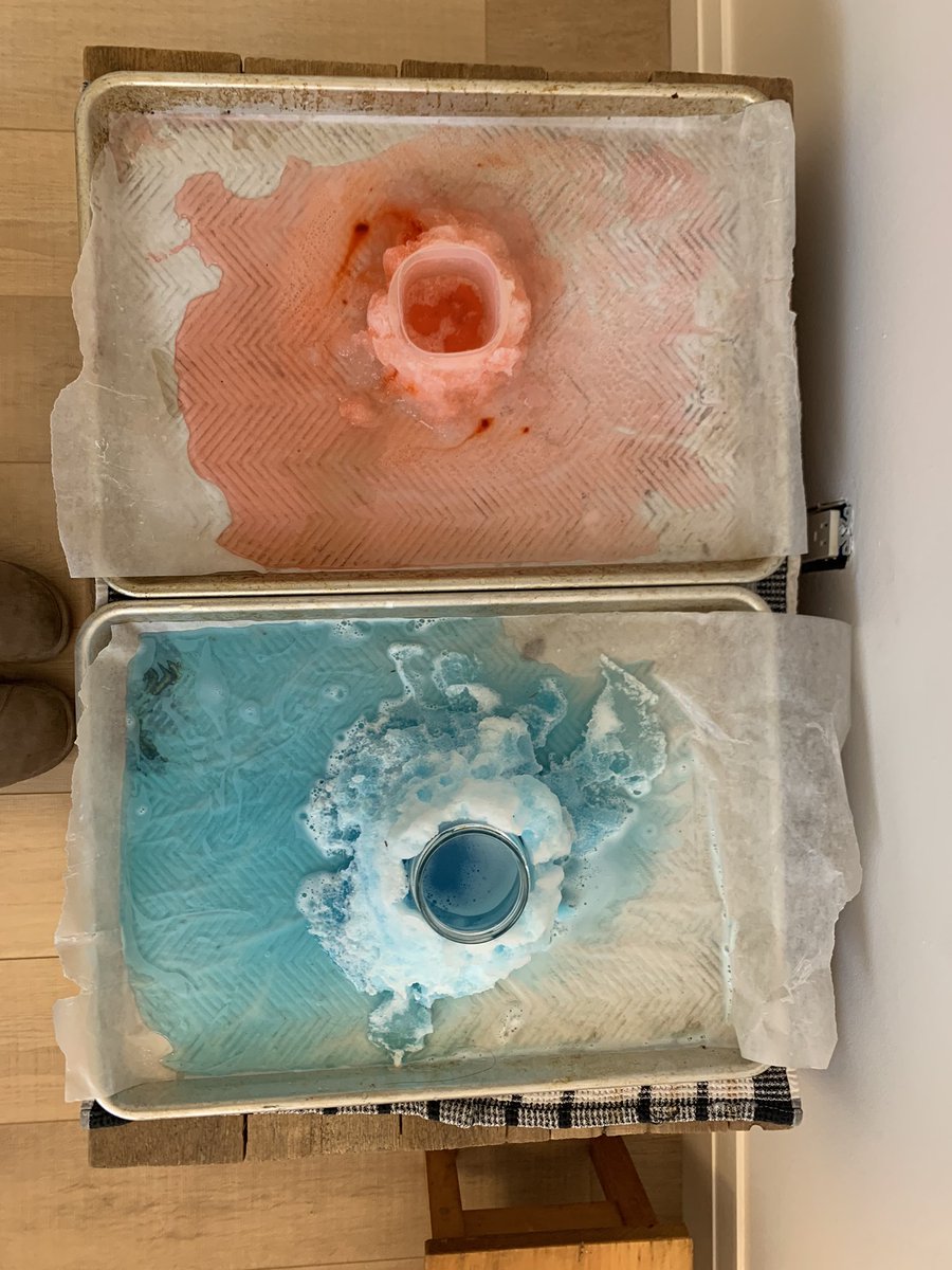 mrsflewelling27's tweet photo. Snow volcanoes in kindergarten this morning! #science #virtuallearning #scdsbey @GuthriePublic https://t.co/3Y85ZDUMhw
