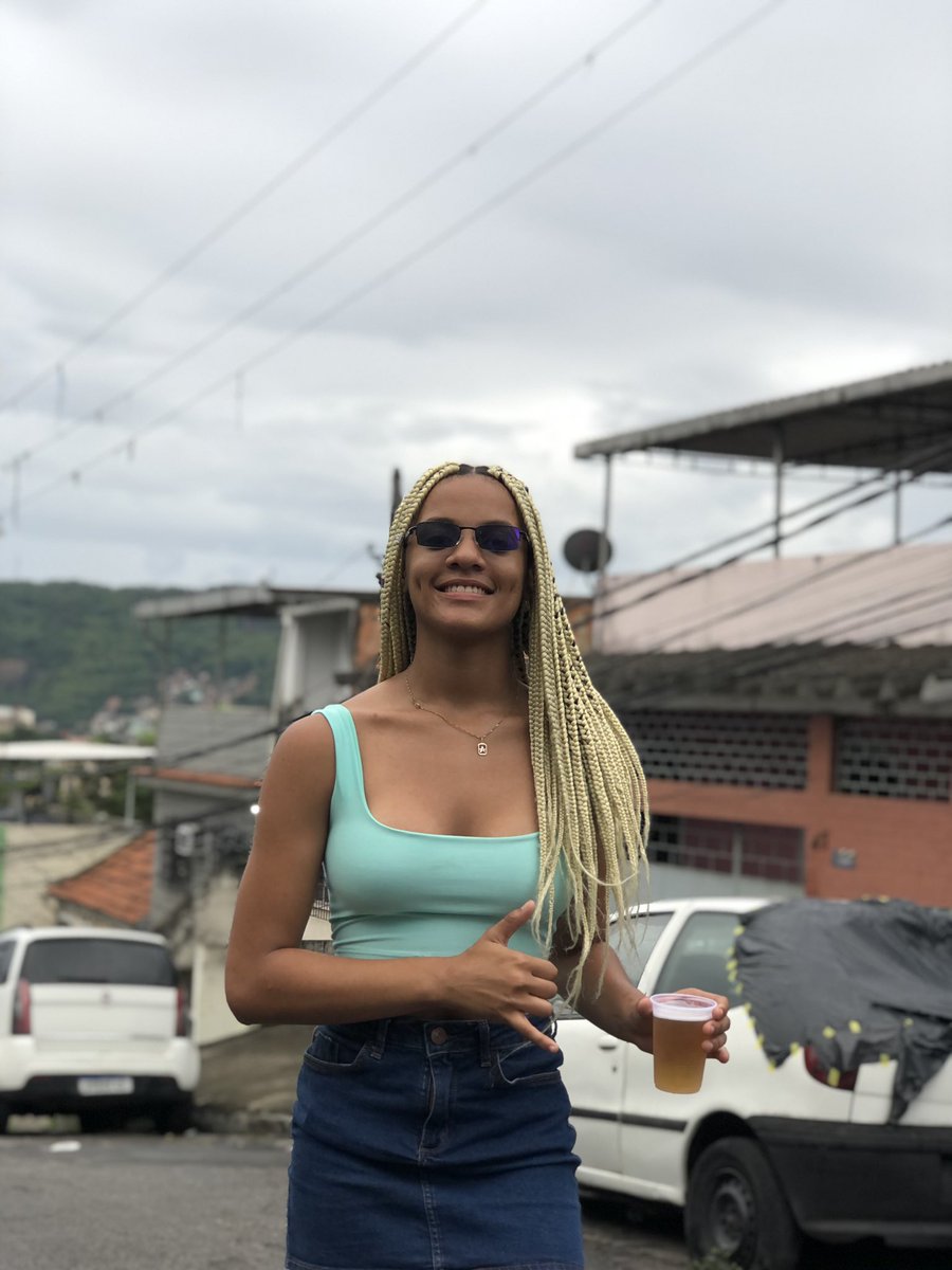 Almeida_095's tweet photo. “E cheguei as 8:30 da manhã” 💃🏽🥳 https://t.co/Nh50Hu4ati