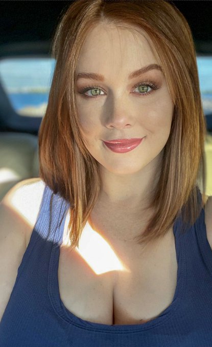 Leanna Decker’s pics and videos