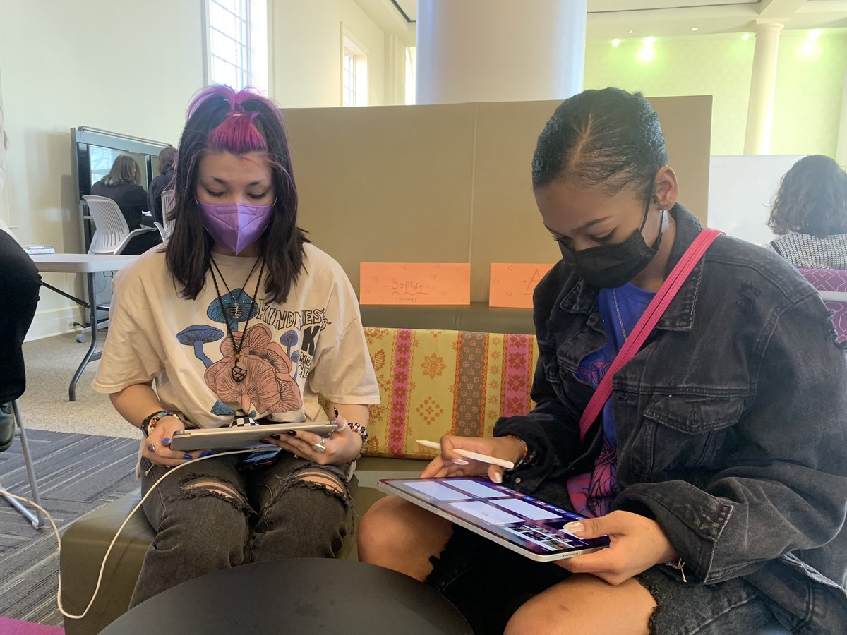 ChathamHall's tweet photo. This morning during their #JanuaryTerm #LivingWell programming, the ninth graders examined family relationships through genealogy. https://t.co/IGSe4F6G8A