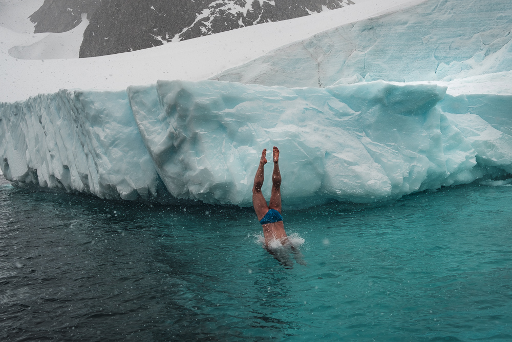 LewisPugh's tweet photo. The two most powerful words to remember this year: I can. https://t.co/nfBRUBGhPp