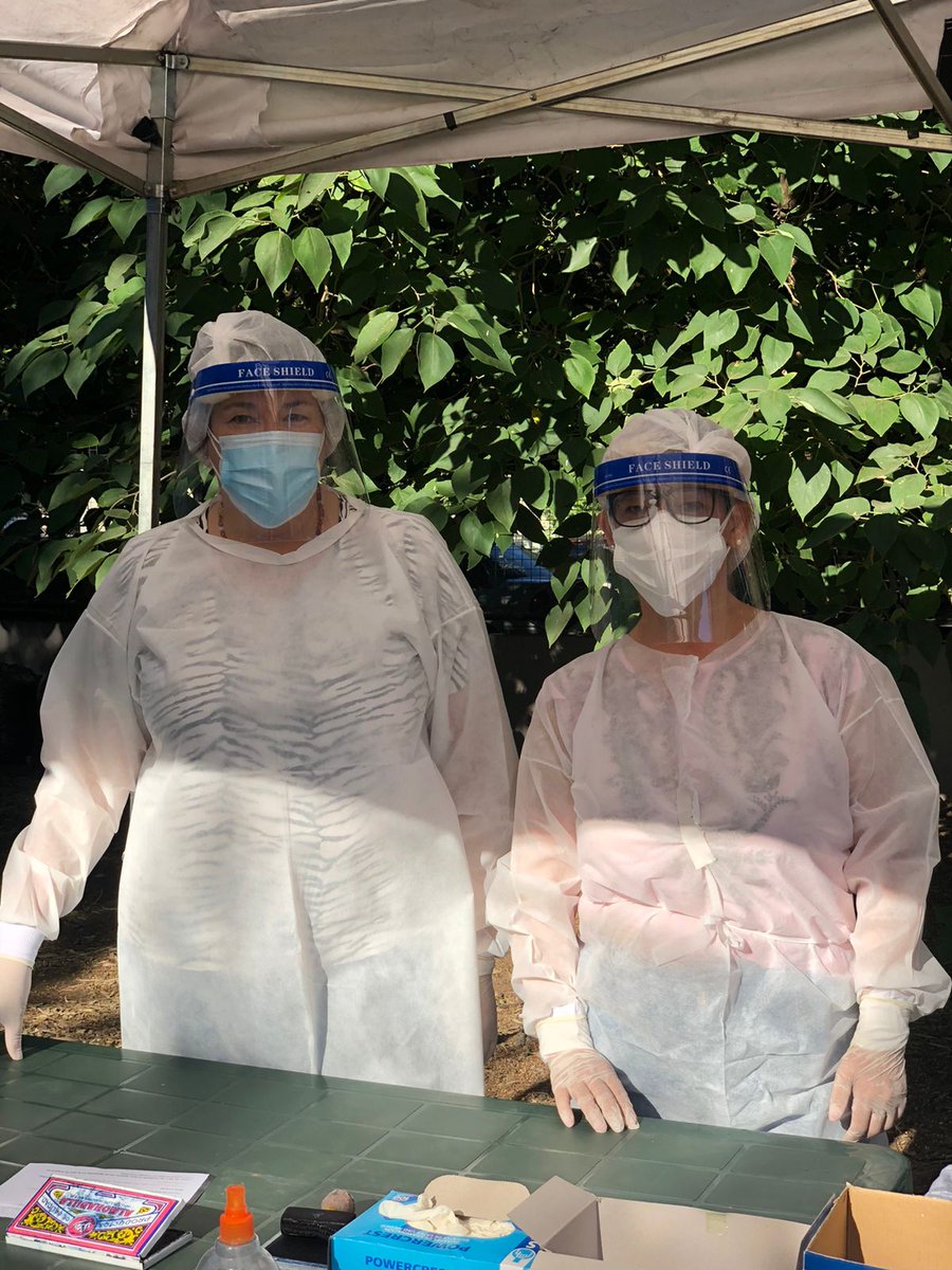 toniolo_marcela's tweet image. Durante la jornada de hoy el #Cap11 recibió a vecinos del Barrio #EjercitoDeLosAndes y de localidades cercanas .
Se realiza testeo y orientación y acompañamiento. 
✅ No dejen de usar barbijo .
✅Respetar distancias
✅Hogienizarse las manos.
Nos debemos cuidar entre todos .💪