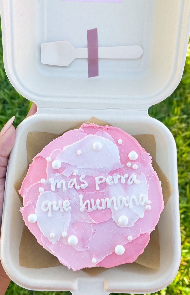Monday mood! 
Order your bento cakes 💗✨