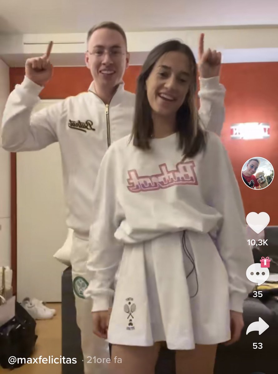 nonleggerlo on X: Ciao @NetflixIT, la risposta ai #Ferragnez su  @PrimeVideoIT? Una serie su Max Felicitas e Sara Giussani. Irresistibili.  t.coptsr2npADg  X