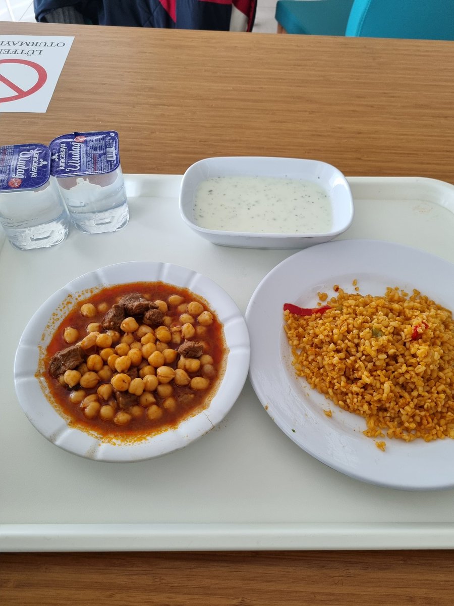 Tıp kitaplarında yazmaz. Pazartesi günleri kamu hastaneleri yemekhanelerinde kuru bakliyat çıkar (kuru fasulye, nohut vb.) Çalışanların akşam, karında şişkinlik ve bol gaz şikayeti olur. Tıpta buna SPAD yani 'sağlıkçının pazartesi akşamı distansiyonu' denir.