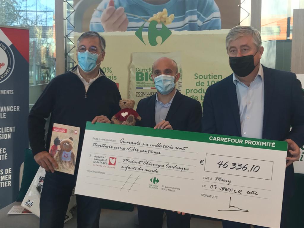 Très fier de remettre avec <a href="/BaitiehR/">Baitiéh Rami</a> ce don à <a href="/mecenatcardiaqu/">Mécénat Chirurgie Cardiaque</a>. C'est un partenariat avec Carrefour Proximité qui dure depuis plus de 20 ans !

Merci à nos Clients et à nos partenaires franchisés, leur générosité a permis de sauver 80 enfants.