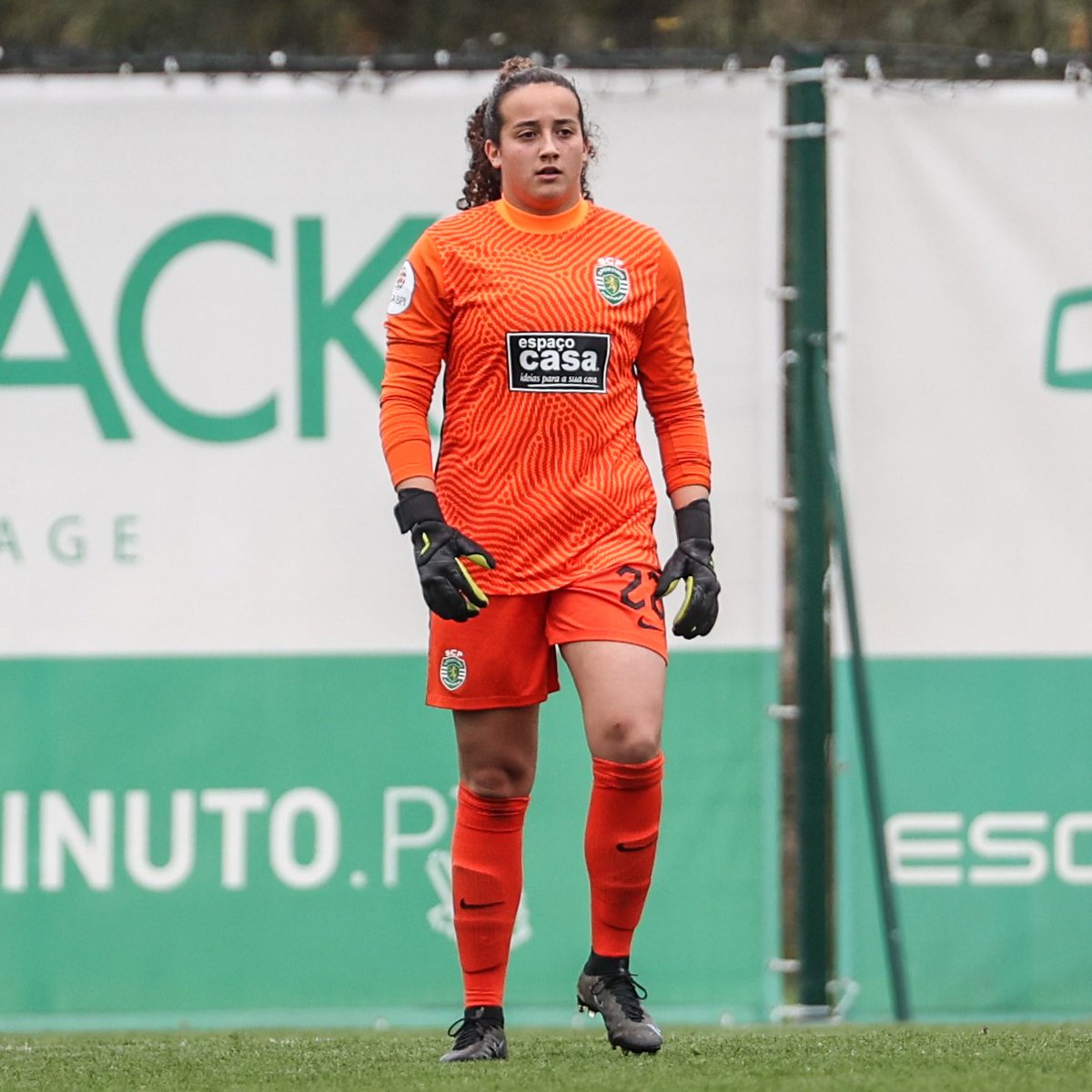 FutFemSCP's tweet photo. Para a 𝙝𝙞𝙨𝙩𝙤́𝙧𝙞𝙖 📜

Maísa Correia foi a jogadora mais jovem de sempre a jogar e marcar pela equipa principal e Catarina Potra foi a guardiã 🧤 mais jovem de sempre a jogar pela equipa principal do #FutFemSCP 👏 https://t.co/YRm7qrIn5j