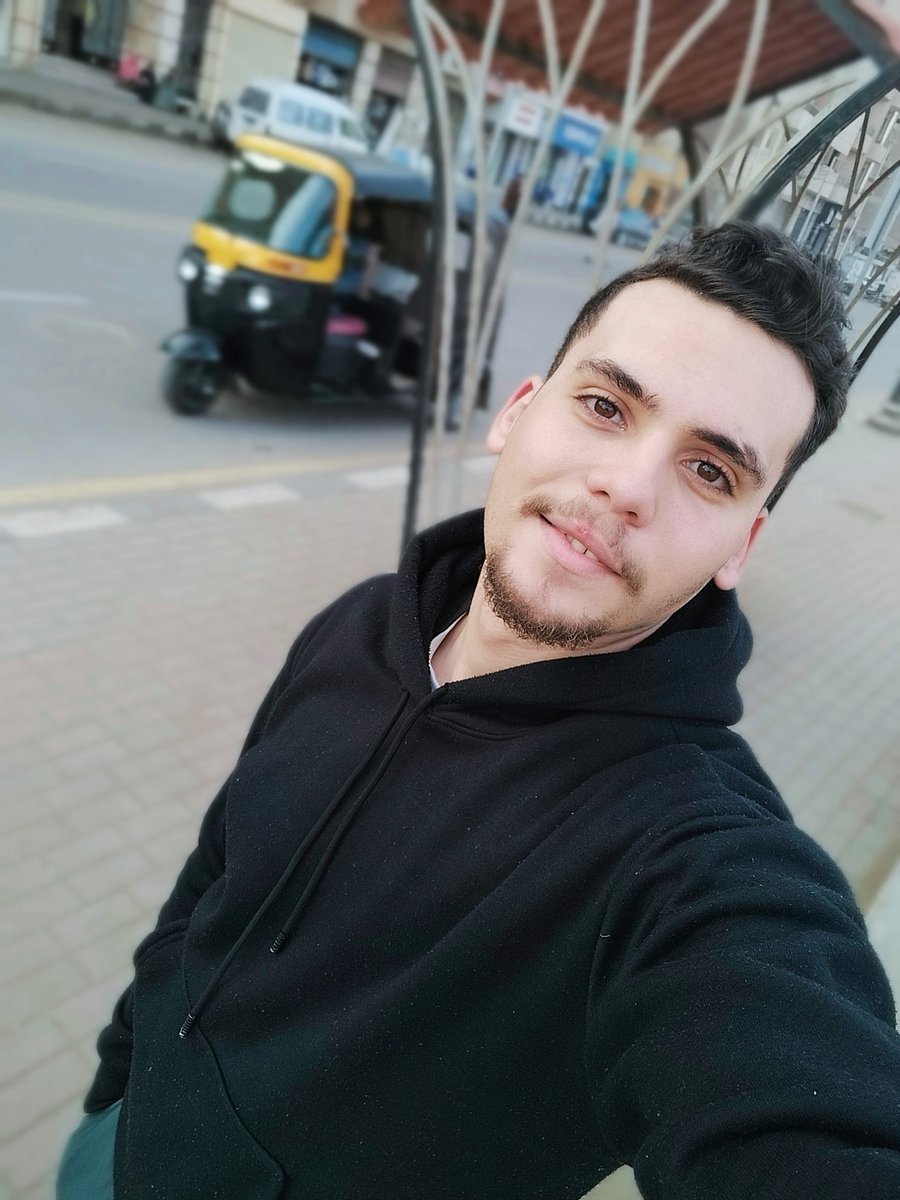 ١٠ يناير ٢٠٢٢

" اللهم باعد بيننا وبين الاكتئاب، والشدائد، والخيبات، وكل ما يهزم النفس يا الله ."