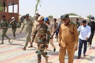 dhoorebbc's tweet photo. Somalia’s top commanders of National Army, Police and the Intelligence Agency held on Monday a meeting to discuss country’s security at Defence Ministry.
#Somalia https://t.co/wJv3AOTiXP