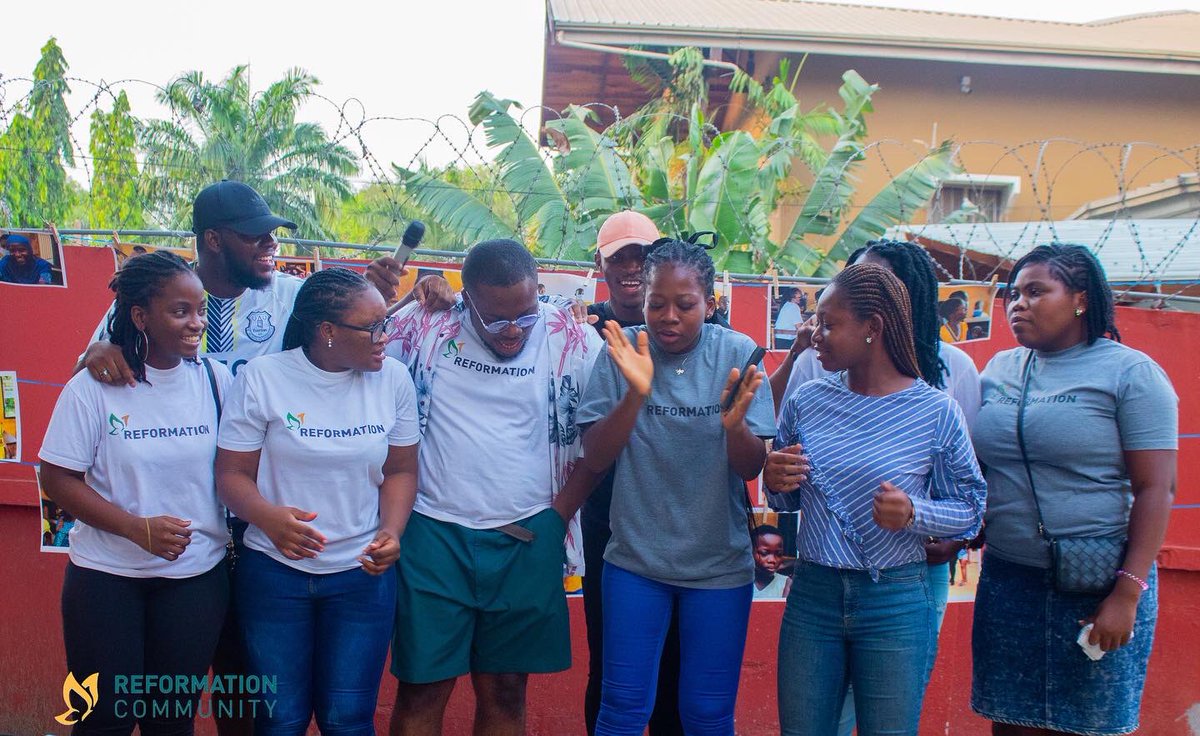 reformationgh's tweet photo. “Teamwork makes the dream work.”

@naniee_x @actuallysedz @yao_dg @_conduaba @Awura__Ama @chukwuthepainta @ohene_waae 💯 https://t.co/aN4tCA6WQf