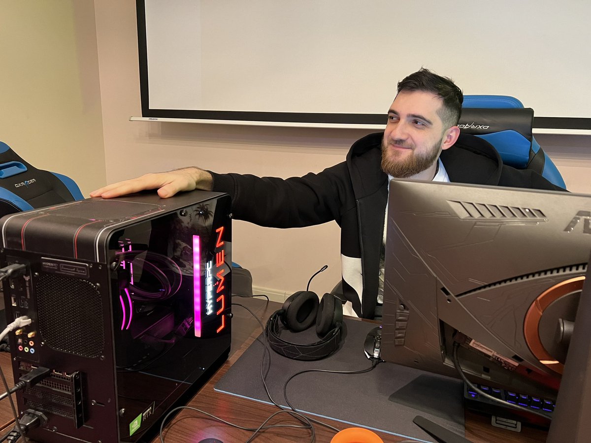 Победа и никакой суеты! ☝🏻
Огромное спасибо команде HYPERPC за их мощные киберспортивные ПК HYPEPRC LUMEN, которые помогают нам побеждать
И спасибо всем, кто сегодня поддерживал нашу команду! Мы не подведем!
Выбери и себе игрового монстра: hyperpc.ru/utm13rs