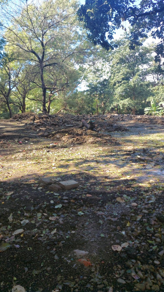 kiratdhillon's tweet photo. Malba being dumped in the Leisure Valley extension with impunity! Completely illegal! Right under the administration's nose! 
@MCChandigarh @ChandigarhUT @TOIChandigarh @thetribunechd @htcitychd @nagarkoti @HinaRohtaki @SandeepRanaChd 

#Chandigarh #leisurevalley https://t.co/QBwkqxpKUb