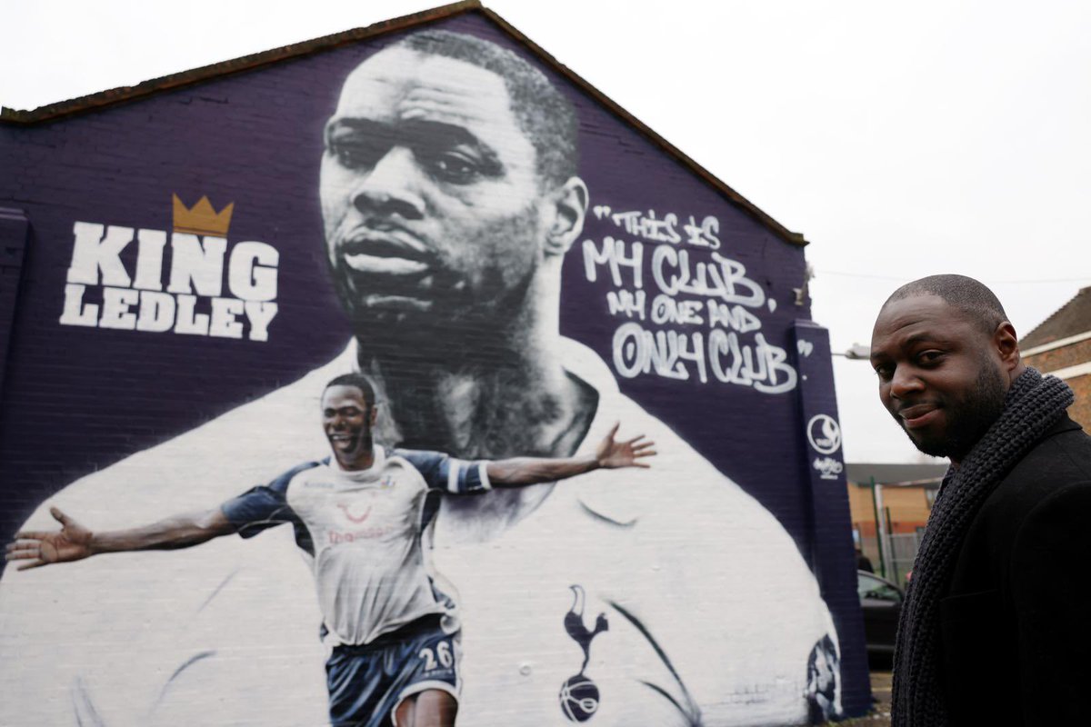 Today was humbling experience to see a mural of me painted opposite the stadium were I realised my dreams .huge thank you to everyone involved in the process but a special thanks to @THSTOfficial and @MurWalls for making this happen.👏🏾