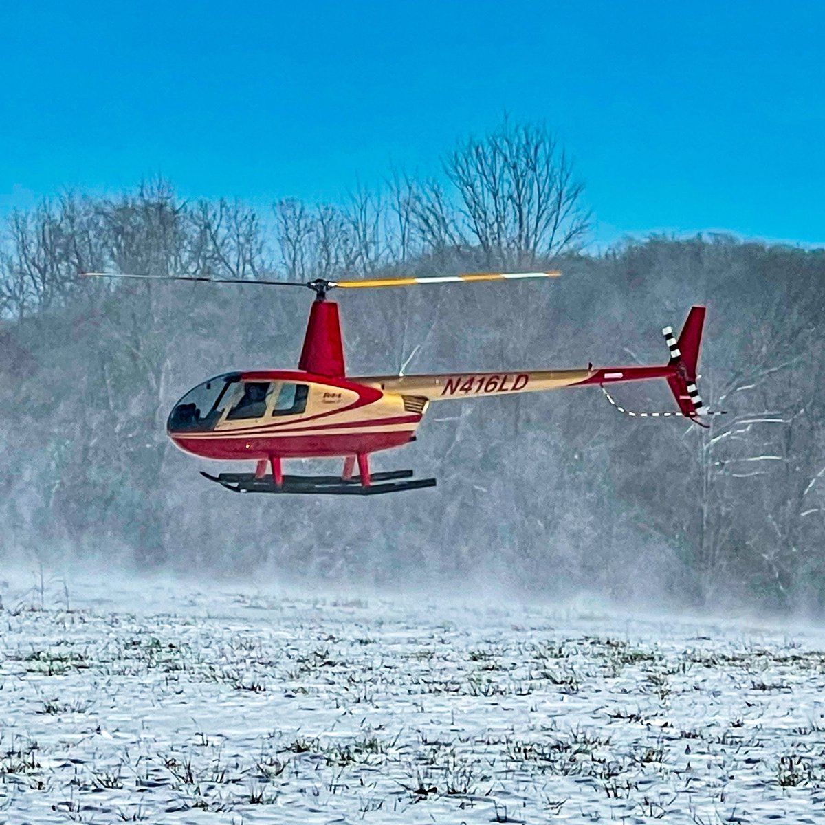 kentuckyflight's tweet photo. Nice shot of the R44 captured by a flight student. 

#RobinsonHelicopters #Robinson44 #R44 #Helicopter #Helicopters #FlightTraining #Pilot https://t.co/d0EH3GxAIF