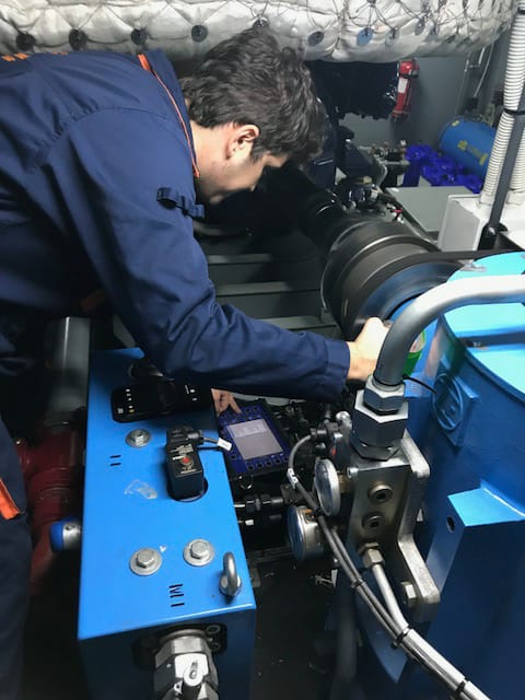 Azimut Thruster Vibration monitoring 
#Admes #admesgr #azimutthruster #vibrationmonitoring