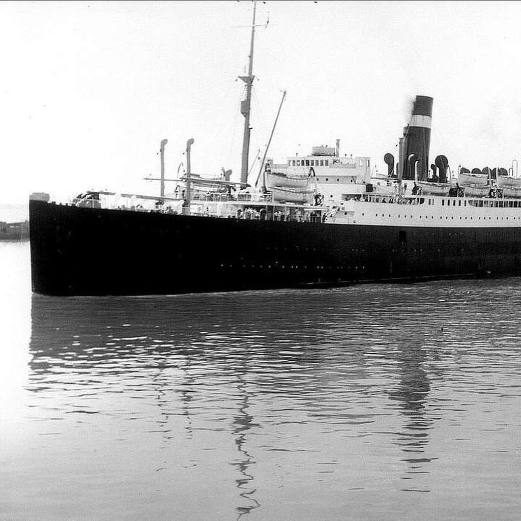 The sinking of the SS Athenia, 1939 - the event that helped to shape public opinion so early into the war. Find out more in my latest article lookingbackathistory.com/2022/01/the-si… #HistoryBloggers #BritishHistory #NavalHistory