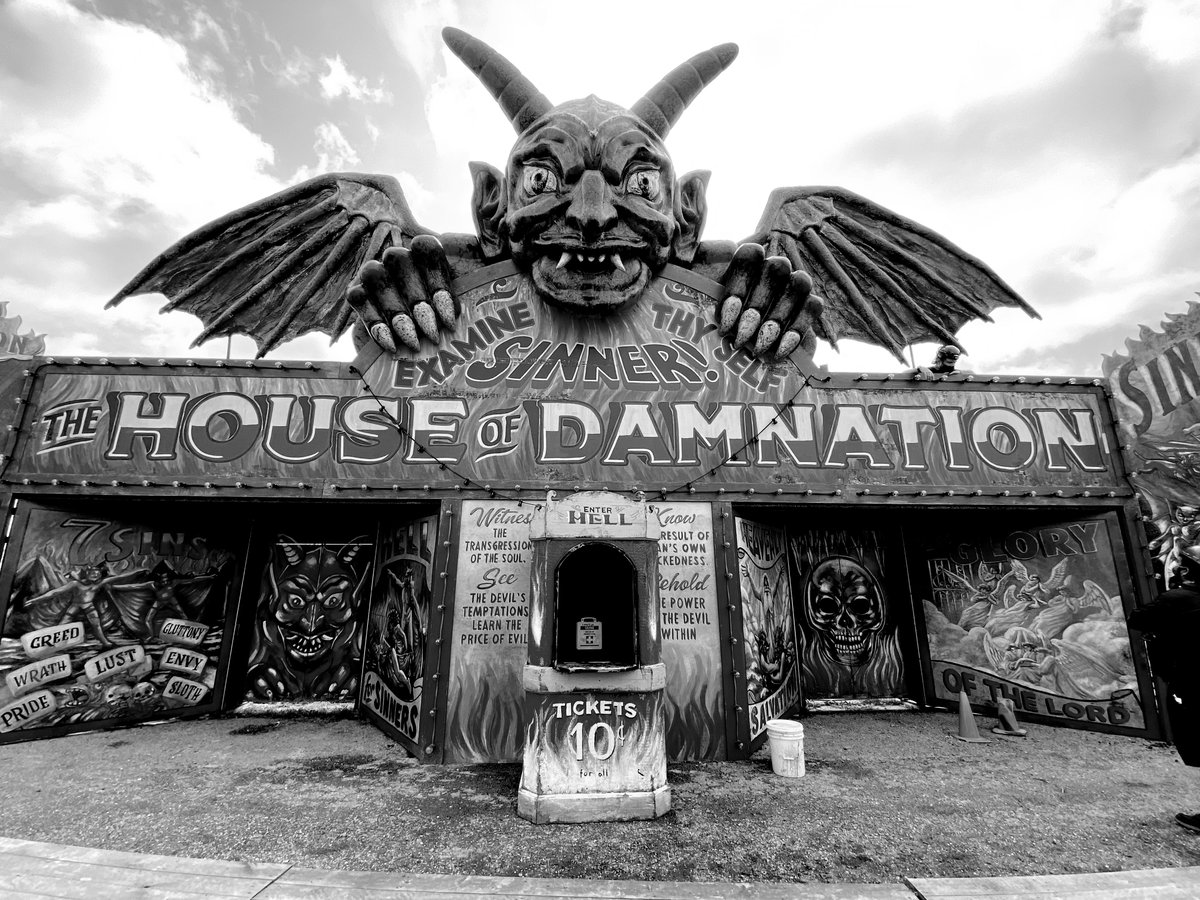 Nightmare Alley by Kim Morgan <a href="/SunsetGunShot/">Kim Morgan</a>  en route to B&amp;W exhibition.