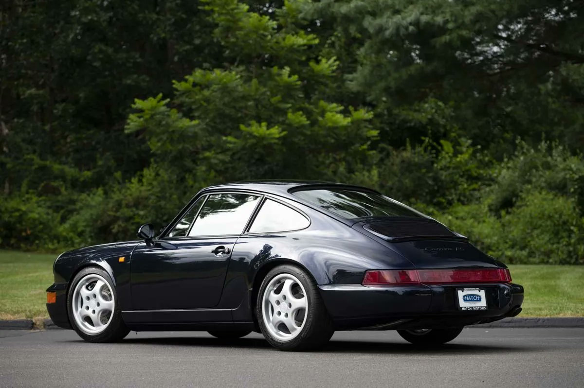 This 1992 #Porsche 964 Carrera RS is finished in a beautiful Midnight Blue Metallic over a classic Black interior. It has just under 39k miles and is fully documented with all of the keys, books, receipts and owner lineage. #PorscheMarketplace ▶️ porschemarketplace.net/vehicles/1992-…
