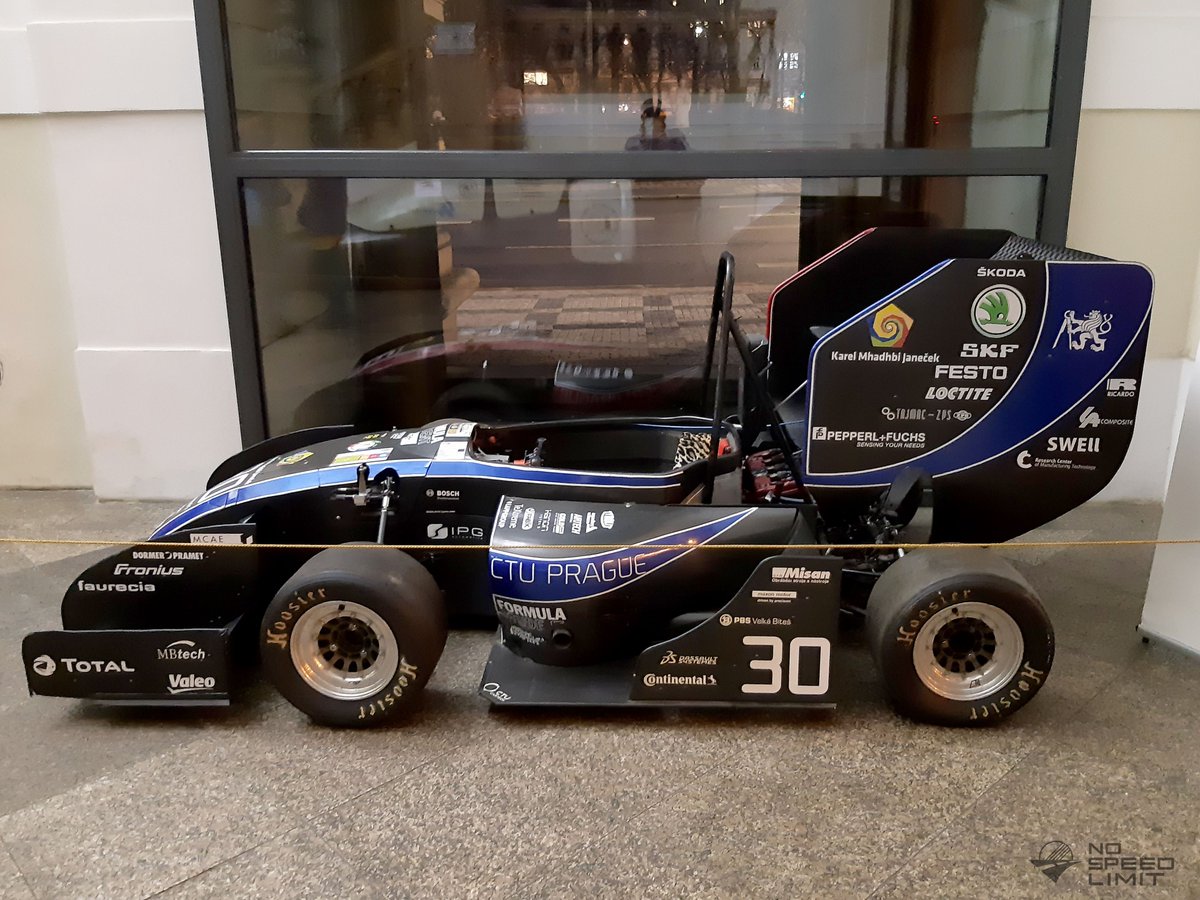 NoSpeedLimit_it's tweet image. #FormulaFriday #formulastudent
