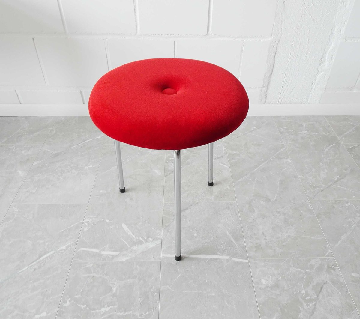 Sale item of the day: Mid Century Stool With Red Velvet Cover

Via Vinterior.co #vinterior #sale