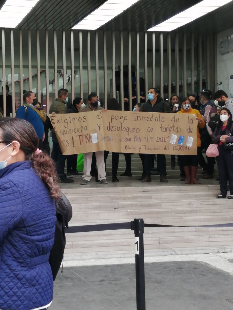 ActivismoSocia2's tweet photo. Paro de labores en el Tribunal Superior de justicia de la Ciudad de México por falta de pago a los trabajadores. https://t.co/vR8YULji3p