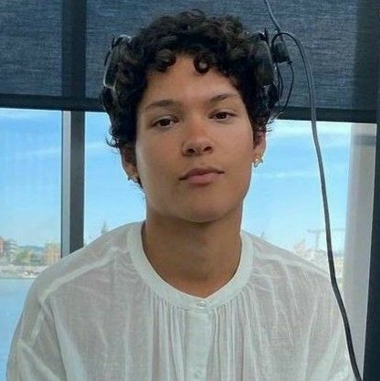 packcreatorbr's tweet image. omar rudberg+harry styles blue pack