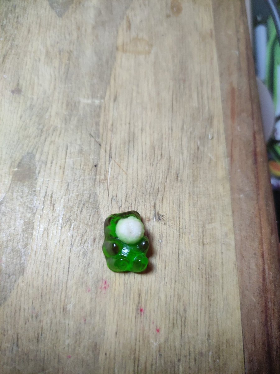 nosoyuriel's tweet photo. @RicolinoMX está cosa que parece un hongo en mi pandita que es? https://t.co/HtbKGmCcol