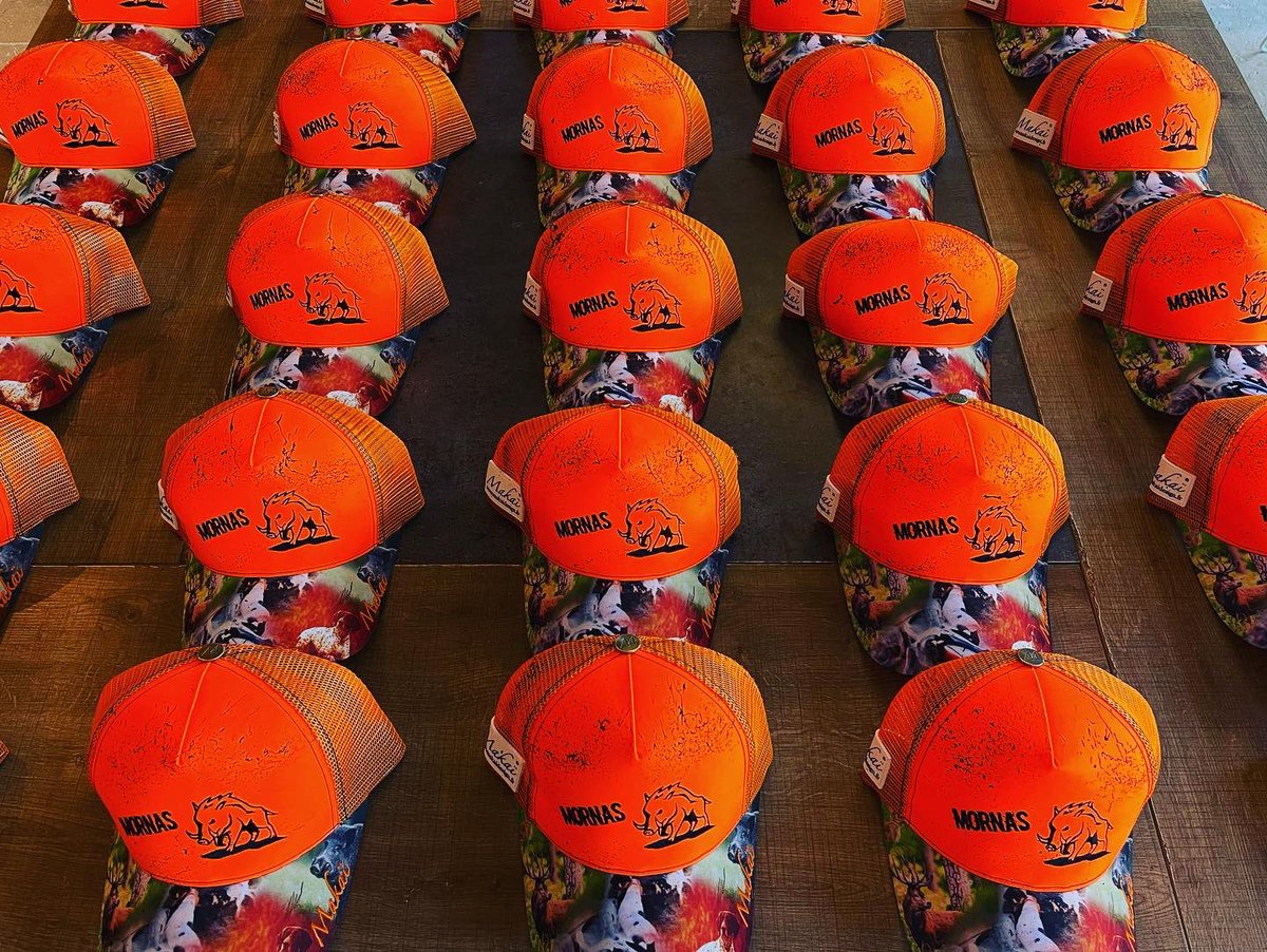 MakaiDesign's tweet photo. Nouvelle casquette pour la team Chasseur de Mornas avec une personnalisation de A à Z de 35 pièces… Envoyez nous un message pour un devis!!! 🤩 #casquette #hunter #madeinfrance #chasseur #sanglier #mornas #orangefluo @LeChasseurFr @ChasseursFrance https://t.co/Sv5fWMq08F