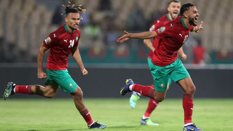 FootAfro's tweet photo. #CAN2022 Groupe C : le Maroc s’impose 1-0 lors du choc opposé au Ghana. Sofiane Boufal a inscrit l’unique but de la rencontre à la 83e minute. 
#TeamMorocco #MARGHA #CAN2021 #TotalEnergiesAFCON2021 https://t.co/hJ6dYqVyww