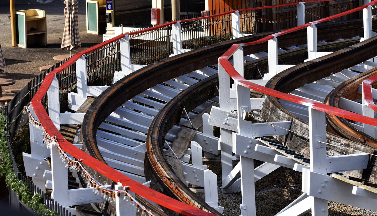 Kenny_Kangaroo's tweet photo. #MondayMotivation You asked for it - the Thunderbolt looks amazing! Can’t wait to see the finished look, including the ride’s signature cherry red railings, this spring! ⚡️ https://t.co/cge66bJ2qv