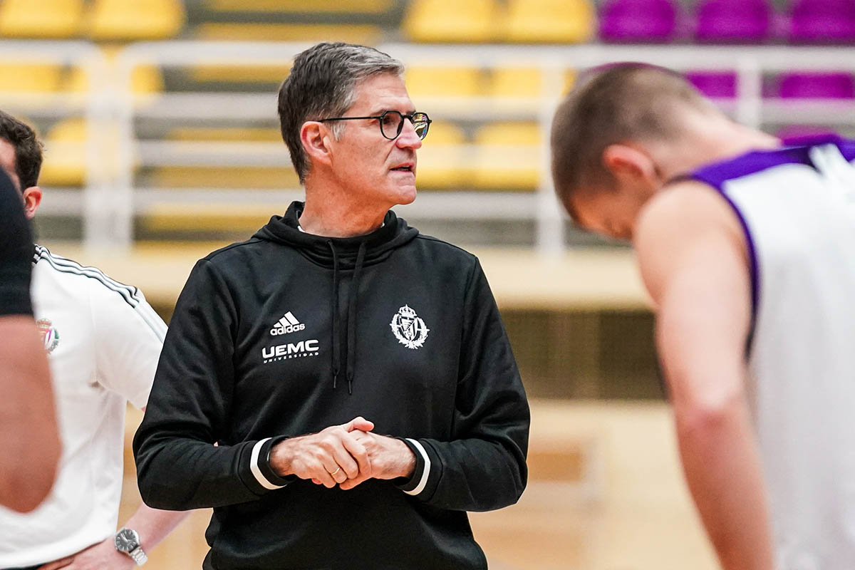 BaloncestoVa's tweet photo. | LEB ORO |

"Un partido lleno de incertidumbre"

El Real Valladolid regresa a la competición treinta y un días después de su último partido de liga. Roberto, preocupado.

https://t.co/aWdMz2JFE6

#BaloncestoValladolid https://t.co/xWahDvtjn2