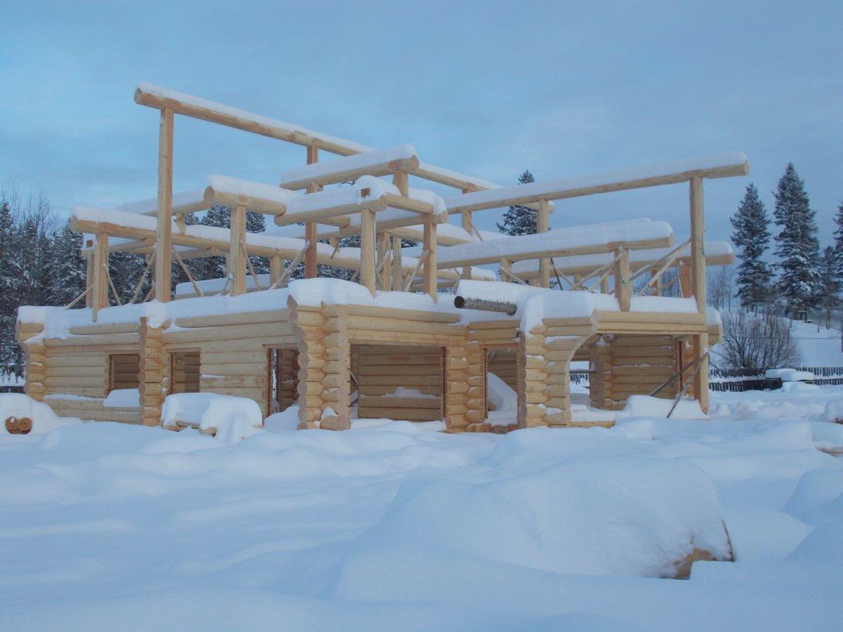GS_NW's tweet image. Seems to be a little too snowy for the log yard to work today.