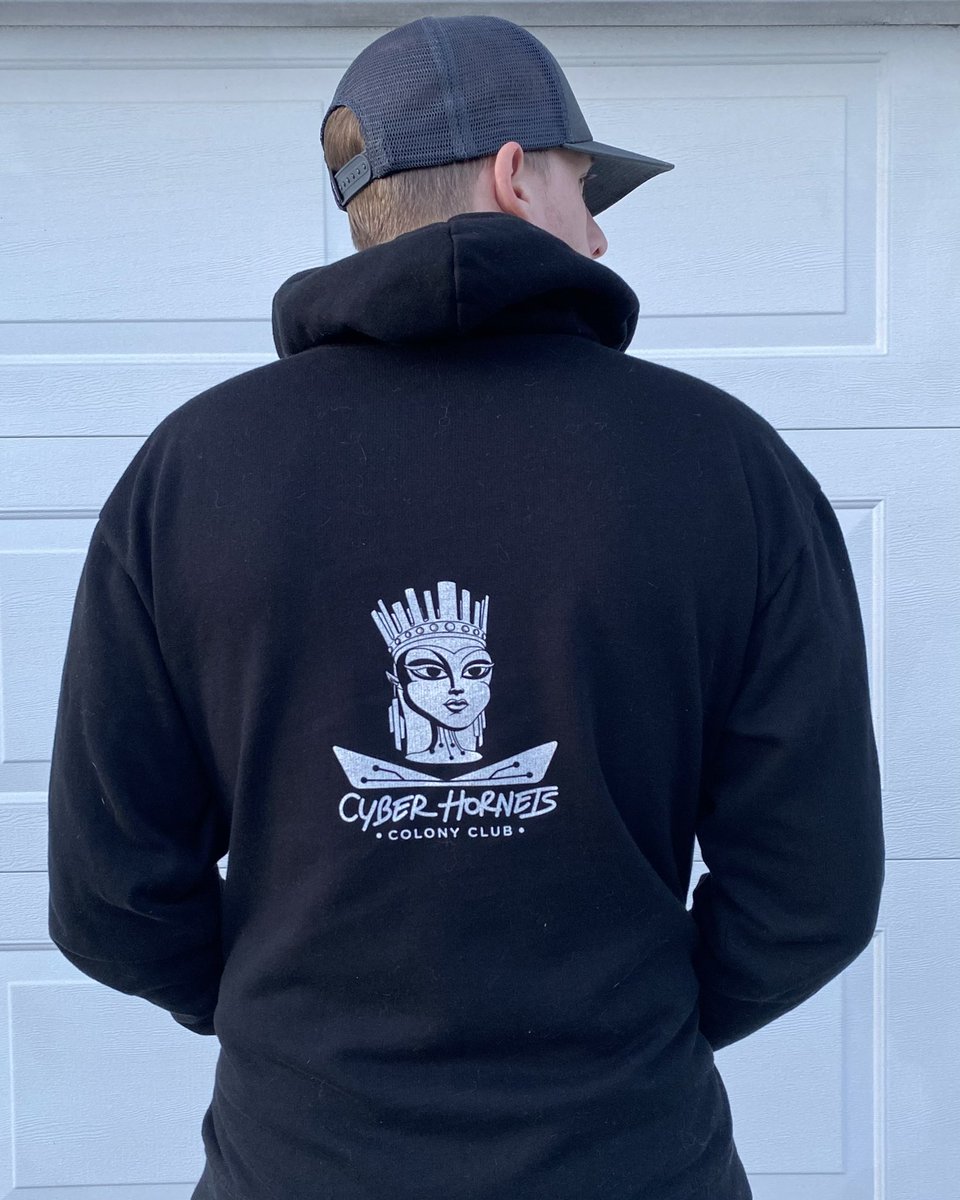 xLuke_Nukemx's tweet photo. Merch coming very soon 👀…. Prollly nothin @TheCyberHornets #NFTCommunity #NFT #WeAreSwarm https://t.co/BXLFmTAP88