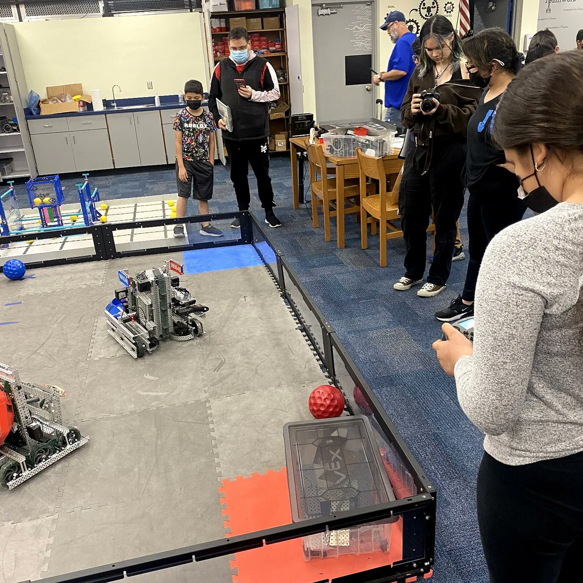 RedlandRoyals's tweet image. Apply to our Robotics Magnet before January 15th!!

 @miamischools @miamisup @mdcpssouth @miamimagnets #miamisup #miamischools #mdcpssouth