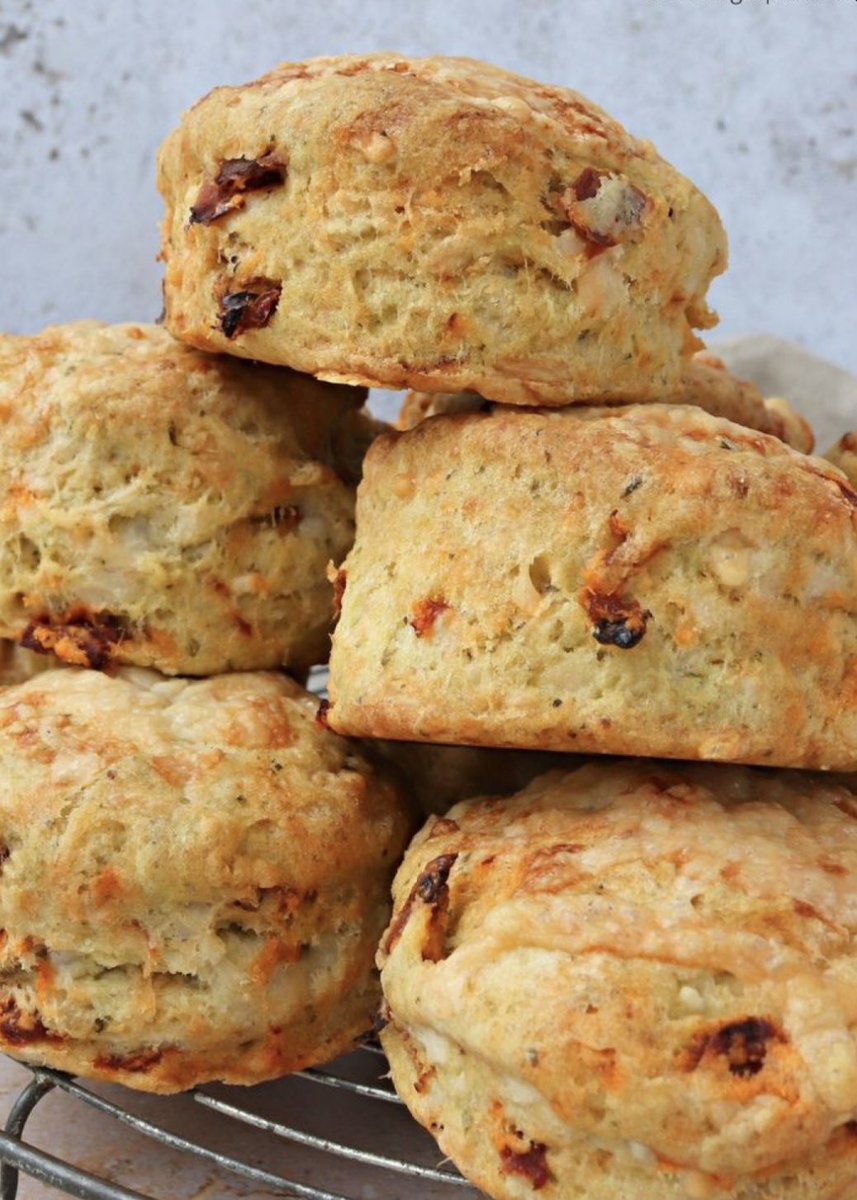 NEW ADDITION!😍
Get yourself one of our new cheese and onion scones for just £1.50 now!!
Vegan options are now available❗️
#dandysofessex #bakery #scones #savourybakes #cheeseandonion #veganfood #veganoptionsavailable #newfood