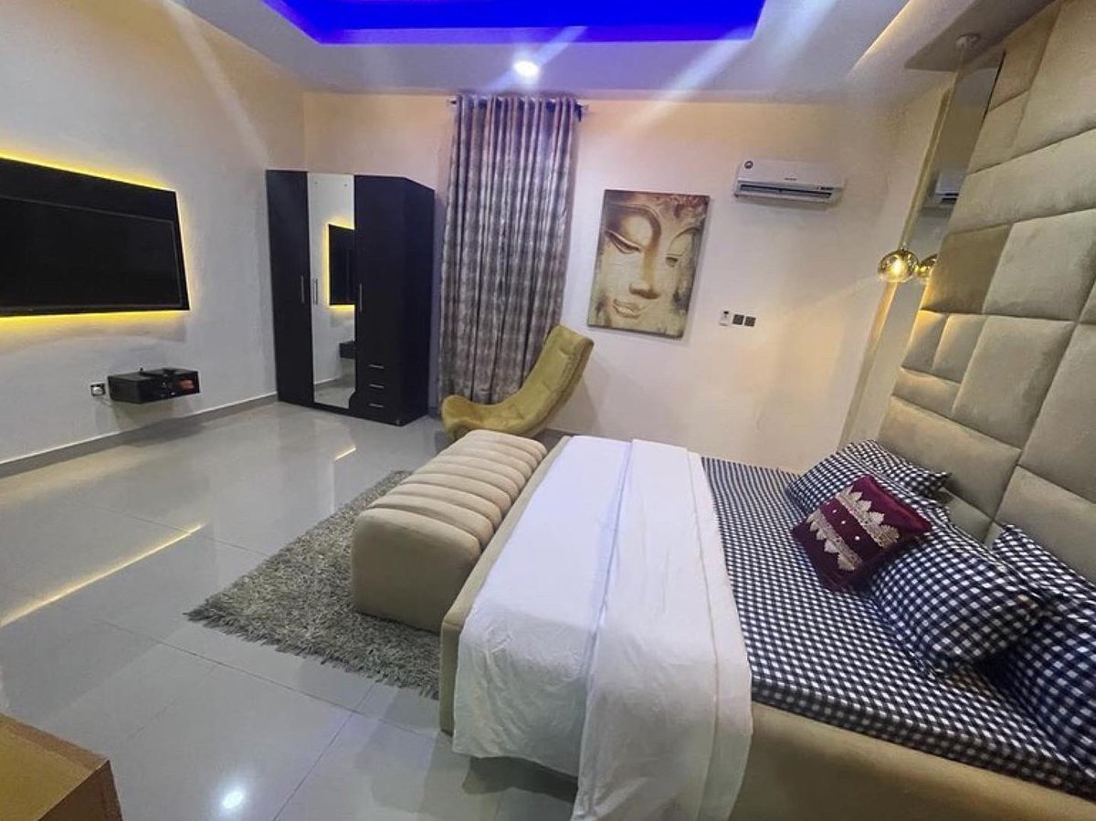 NgShortlet's tweet image. #ShortletsNigeria 🇳🇬

3 Bedroom Apartment with Soccer Board and Pool📍Lekki Phase 1 - Right

NGN 110,000

Call 09080000549
wa.me/2349080000549