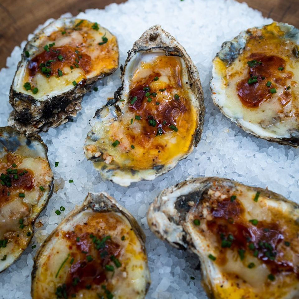 Check out these mouth watering oysters from drivestopcraftbbq. We know what we want to snack on today! 

📷 by drivestopbbqcraft

#oysters #yum #bbq #grilled #delicious #foodporn #seafood