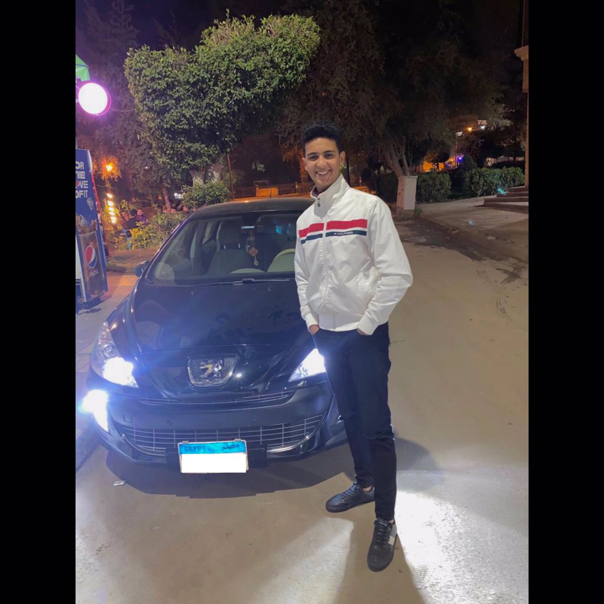 Be you and don’t be a copy of the other🤍’
