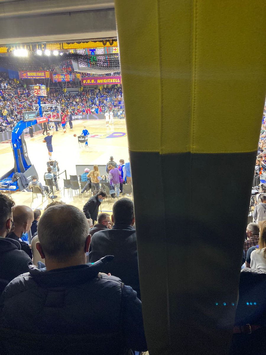 Segons el <a href="/FCBbasket/">Barça Basket</a>, aquestes localitats del Palau Blaugrana “no són considerades de visibilitat reduïda ja que no existeix cap element que impossibiliti veure la pista en la seva totalitat”. Què us sembla? Hi esteu d’acord?