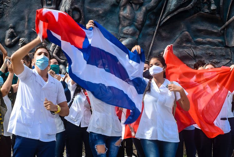 CanalCaribeCuba's tweet photo. La @UJCdeCuba prevé una amplia agenda para la celebración de su 60 aniversario con el objetivo de fomentar la unidad e integración con las nuevas generaciones, aseguró hoy su primera secretaria. #CubaVive 🇨🇺👇
https://t.co/ZUzbDiNC3W https://t.co/sKiQnBAvll
