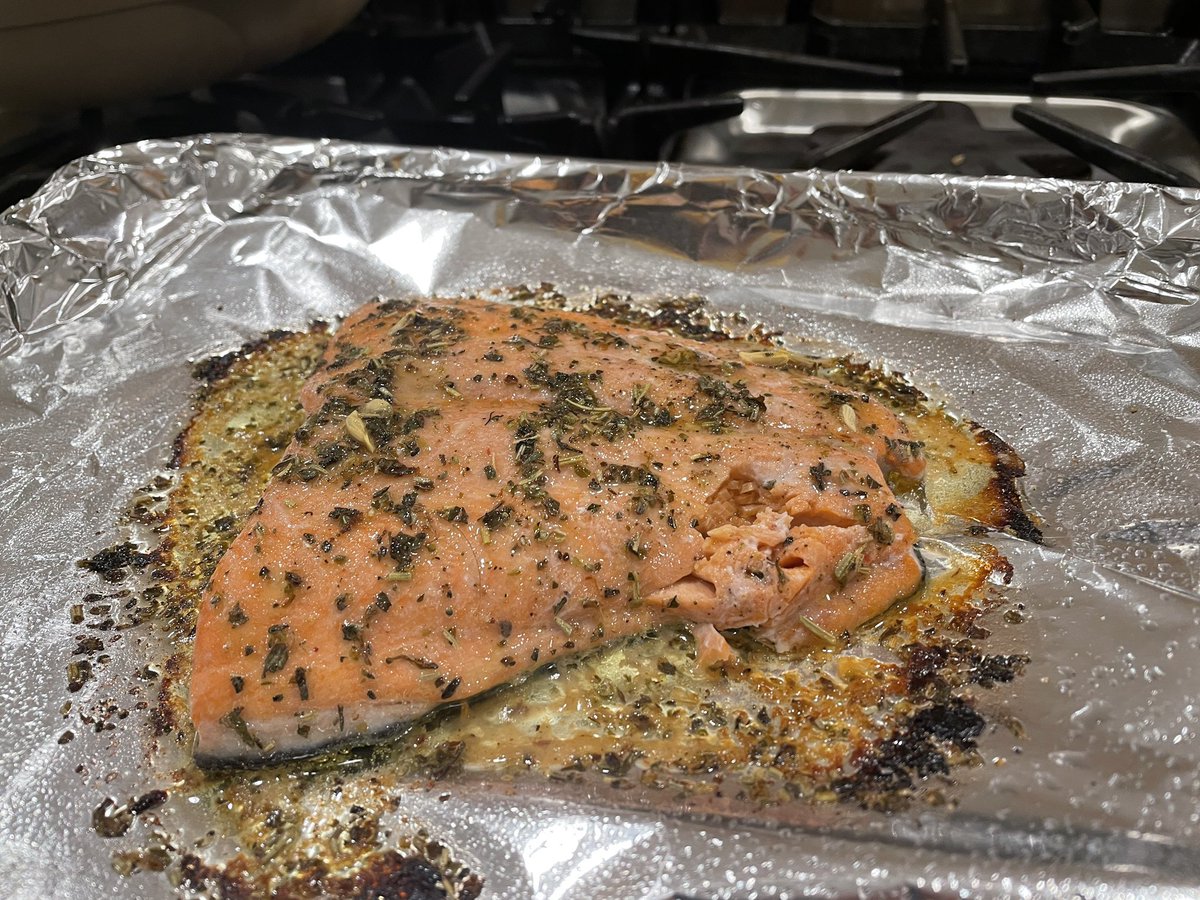 What would you pair with this self caught Haida Gwaii chinook salmon 🤤