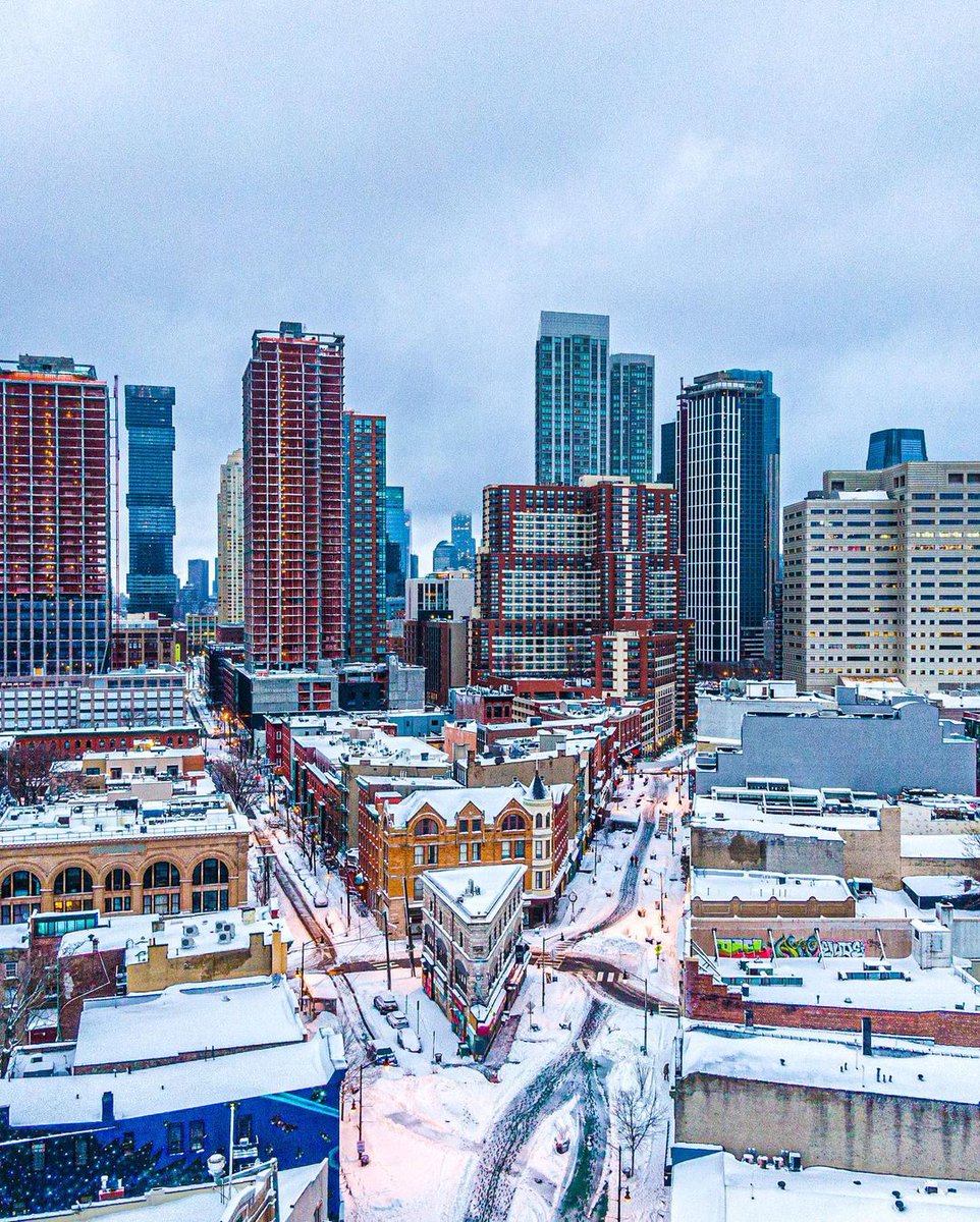 Scenes from last week’s snowfall in #JerseyCity! ❄️ Our city looks magical covered in a blanket of snow. 
📸: jerseyphotographer