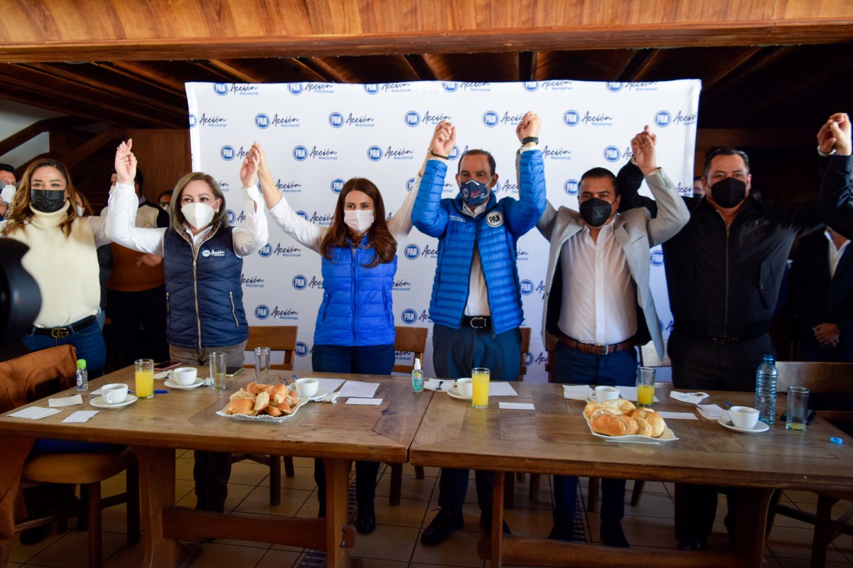 claudialunai's tweet image. Durante este fin de semana, la Comisión Organizadora Electoral del PAN Hidalgo, llevó a cabo el registro de  
@caroviggiano y Cristihan García, para ser precandidatos a la gubernatura en Hidalgo.

#AcciónNacional #PANHidalgo