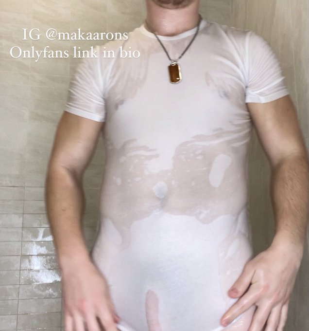 How r we? Thick in front too.. I&rsquo;m talking about my thighs😏 https://t.co/hGlFFj4qfH