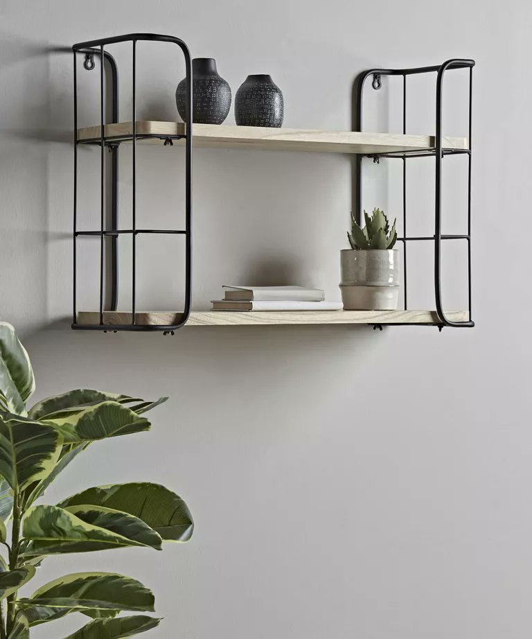 Kelly__Cardozo's tweet photo. Shelving doesn't have to be fancy to make a positive impression on a bathroom. #homeprojects #interiors  https://t.co/QK3SLTCN6p https://t.co/QWRsh2nUyV