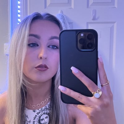 evecarter_xo's tweet photo. #NewProfilePic https://t.co/rOHXP4gEhQ