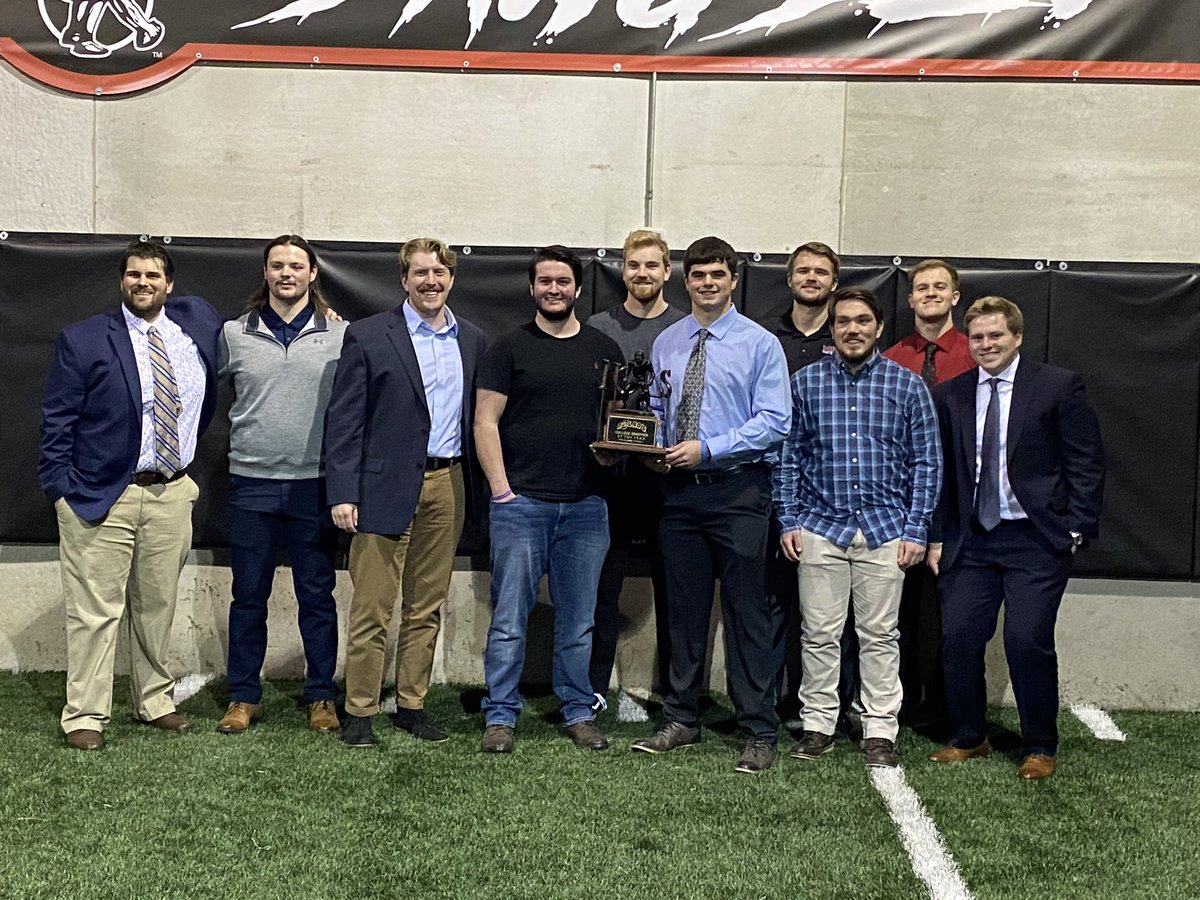 NolanOwenLS's tweet photo. 🏆MEMORABLE NIGHT from the #NolansLongSnapping College #LongSnapper of the Year Awards Banquet!

Congratulations to the D1 Winner @CamdenBoyle &amp; Small College Winner @peytonknight_!

Huge THANK YOU to the attendees &amp; our Guest Speaker @Coach_Lig!

#NolansLSofTYAward #LongSnapping https://t.co/7KhoMkdjwx