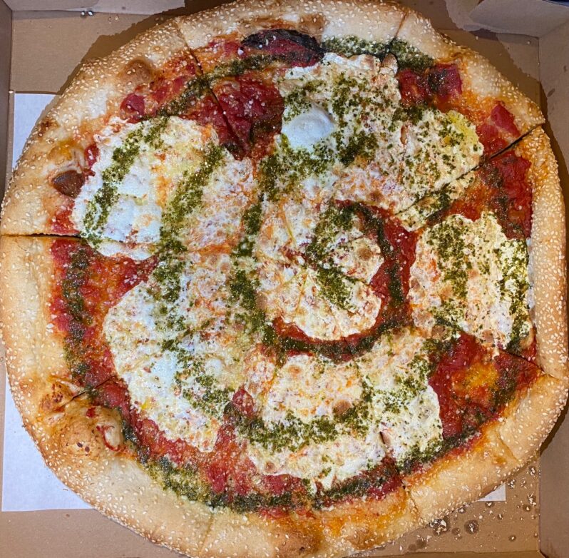 PeasantWife's tweet photo. Esposito’s: If sesame-seed crust pies are on your go-to map for pizza, put this spot (or its sibling in Matawan) on your dine card. Tip on a hit: the vodka sauce pie. In our latest Restaurant Revue. https://t.co/JTixKnjoUX